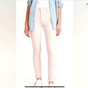Mother Jeans The Dazzler Hover in Date Night (light pink)